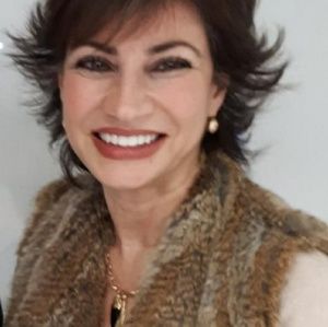 Meet your Posher, Angela